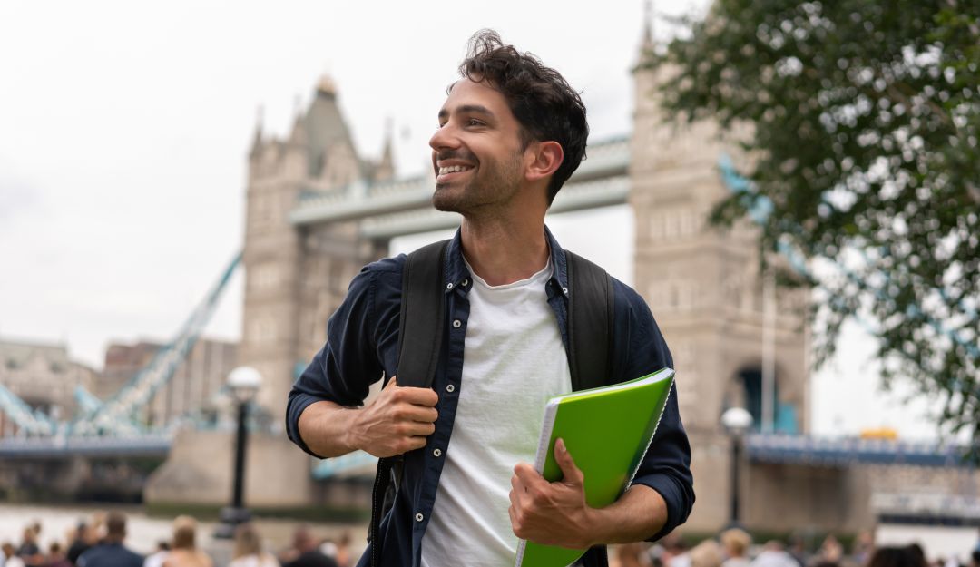 Becas y Financiamiento en Universidades del Extranjero